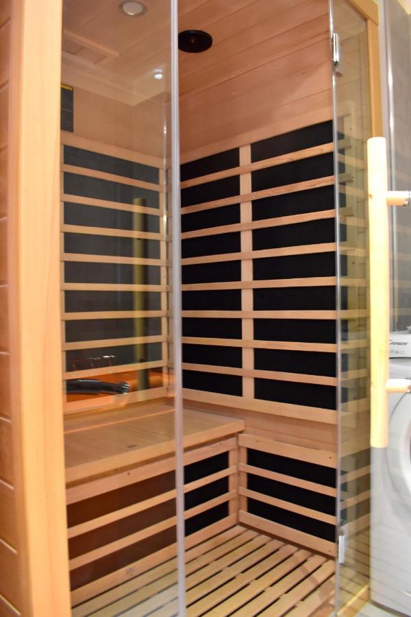 New Central Rooftop With Private Wellness, Sauna & Whirlpool Bath Praga Exterior foto