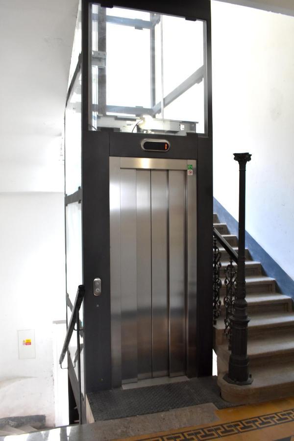 New Central Rooftop With Private Wellness, Sauna & Whirlpool Bath Praga Exterior foto